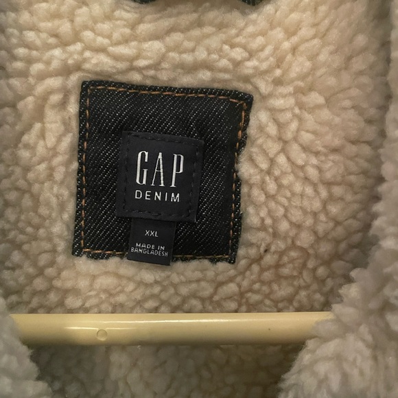 GAP Sherpa Denim Youth XXL - never worn - excellent - Picture 3 of 3